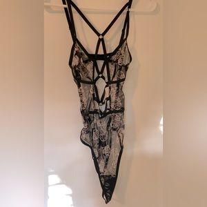 Victoria’s Secret. Size M.